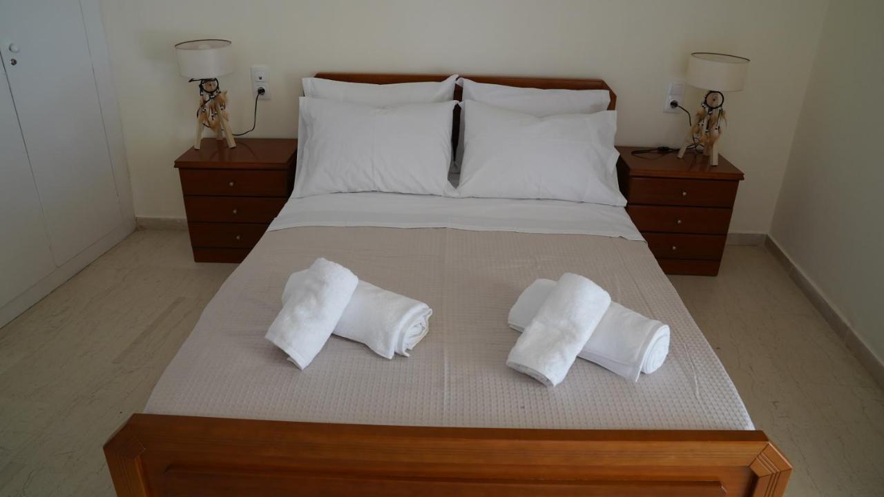 Km Beach View Apartment Chania  Bagian luar foto